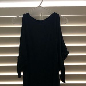 Cut out arm tee